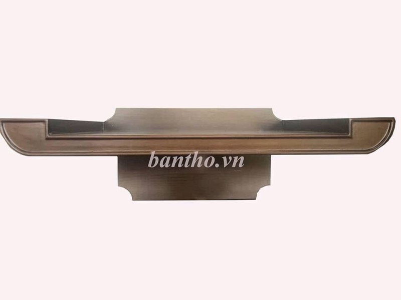 Mẫu bàn thờ treo tường hiện đại giúp tiết kiệm diện tích không gian căn phòng.
