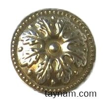 Tay núm tủ tân cổ điển màu bạc kết cấu đơn giản không cầu kì nhưng không kém phần sang trọng.